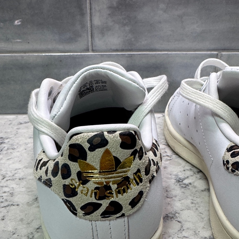 Adidas White and Gold Sneakers Stan Smith Cloud Leopard Print  Size 9